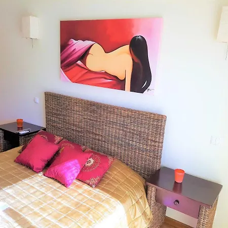 Lounge *